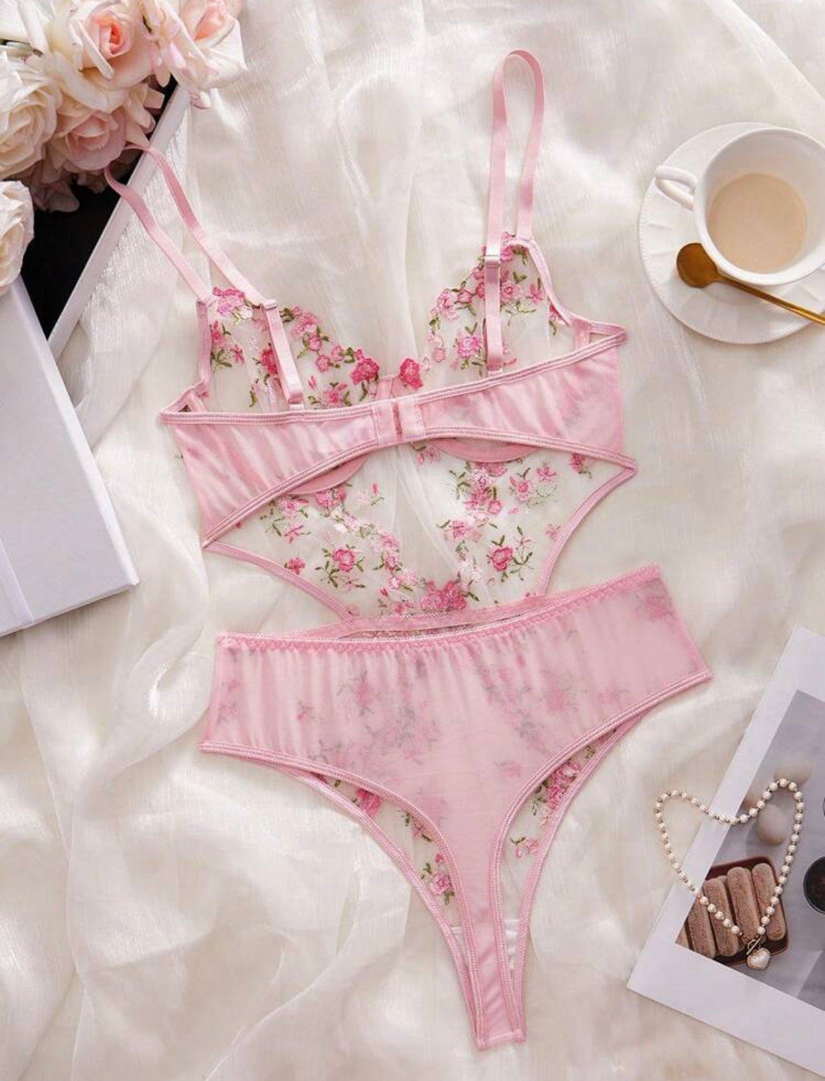 Body con bordado floral