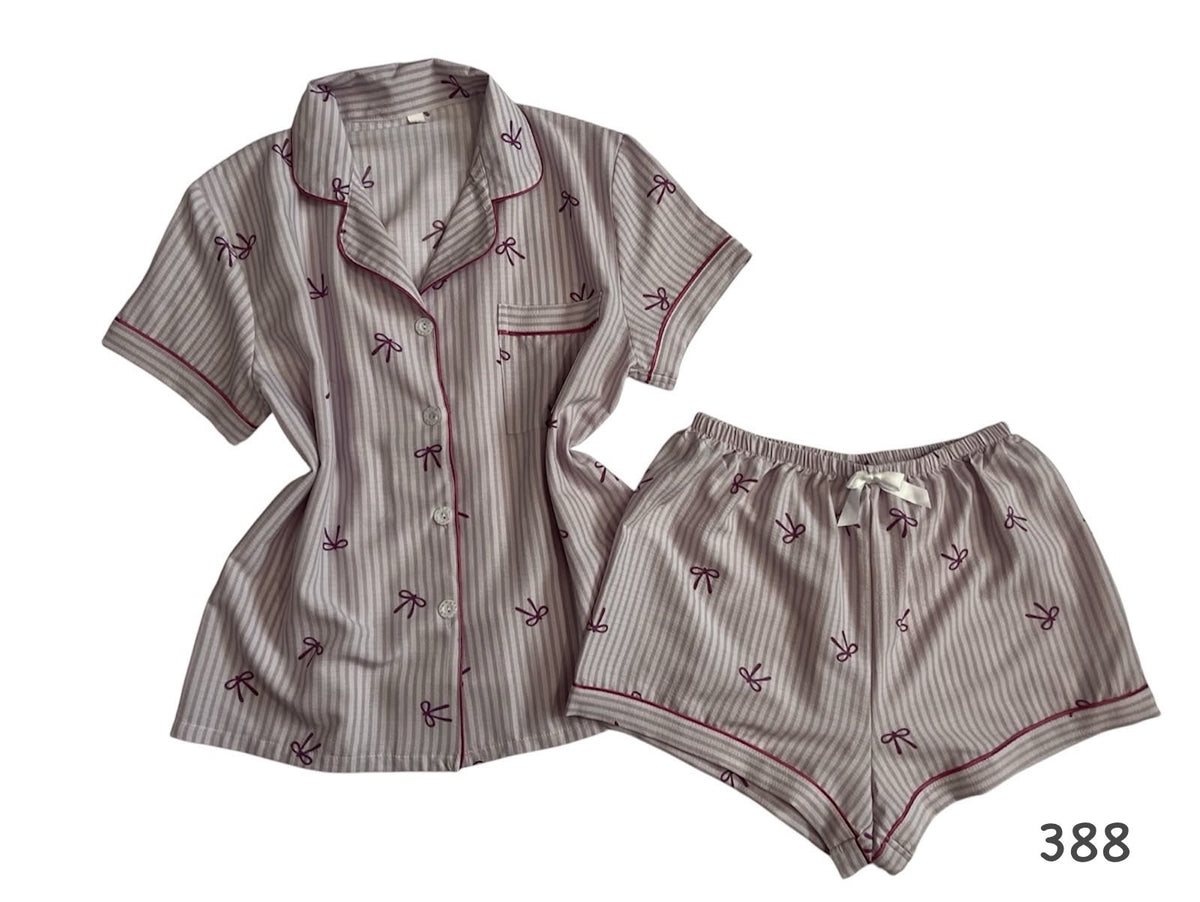 Pijama estampado de moños