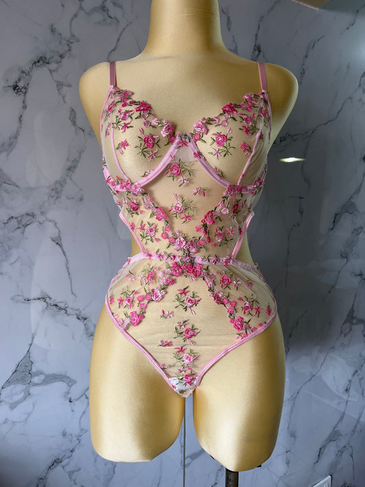 Body con bordado floral