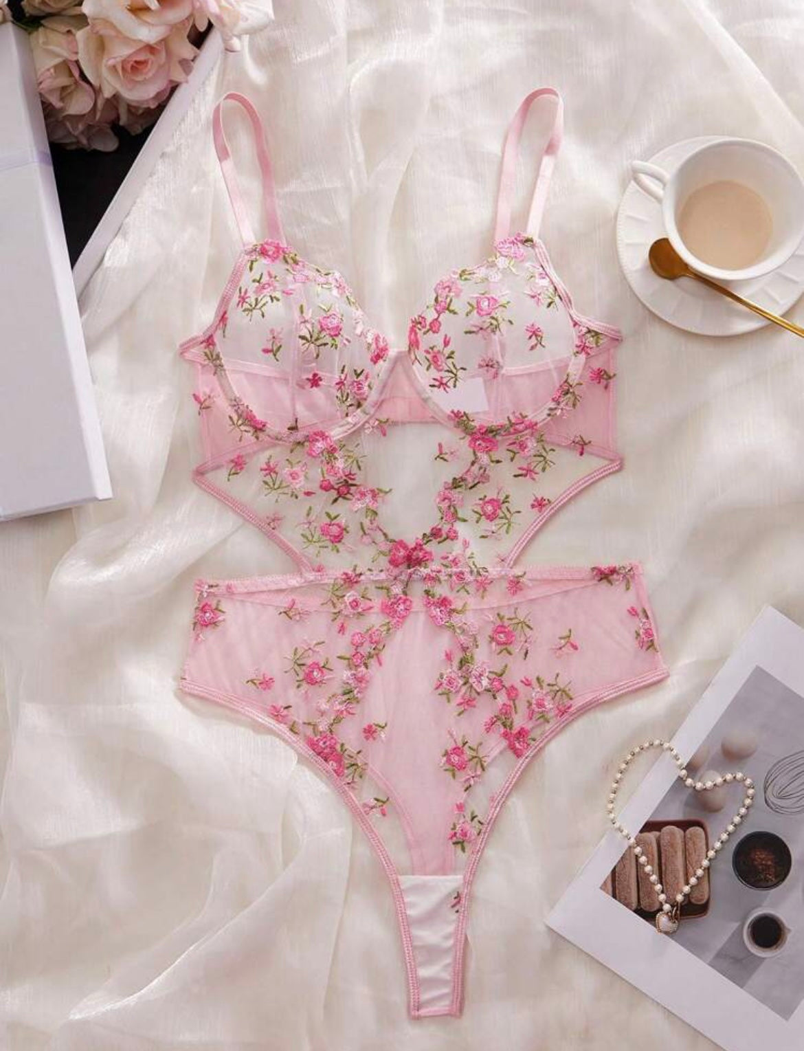 Body con bordado floral