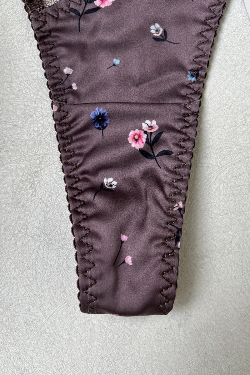 Coordinado de satín con encaje y estampado floral