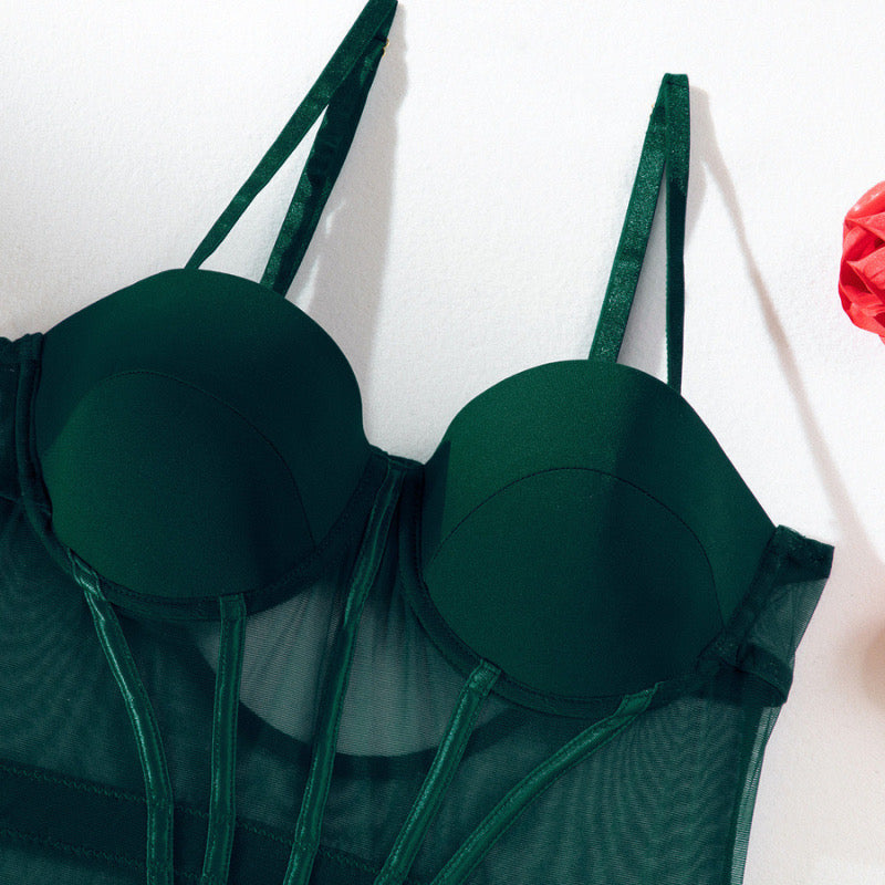 Tipo bustier con liguero