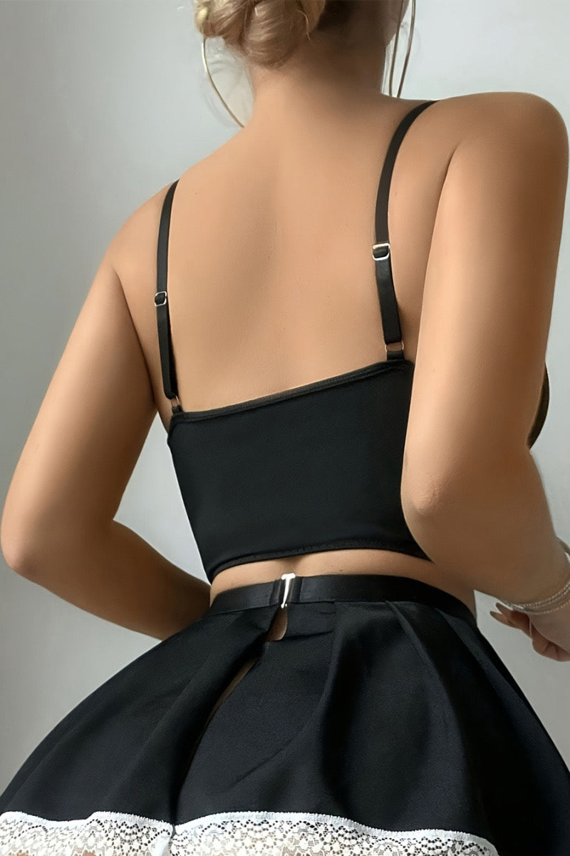 Coordinado mucama con faldita y ligas con moños