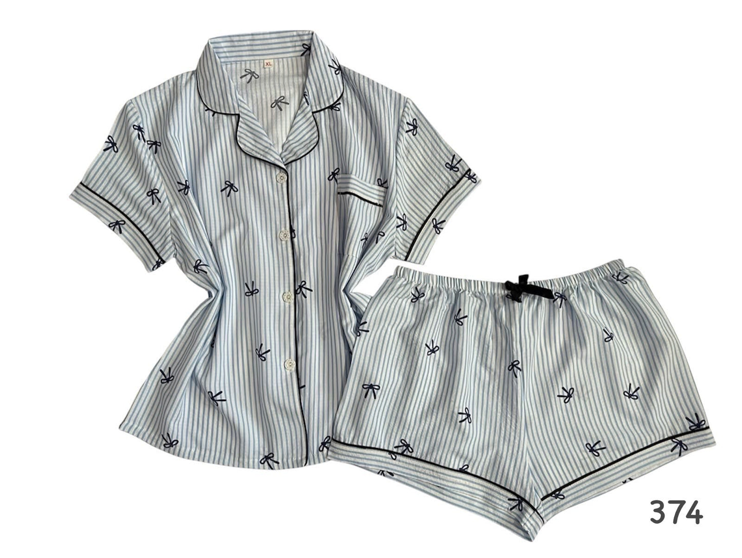 Pijama estampado de moños