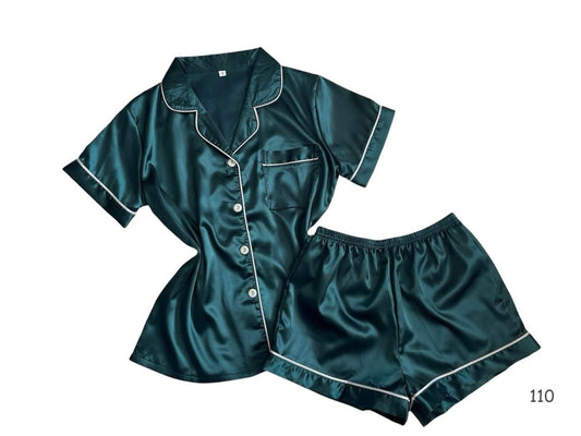 Pijama con línea decorativa