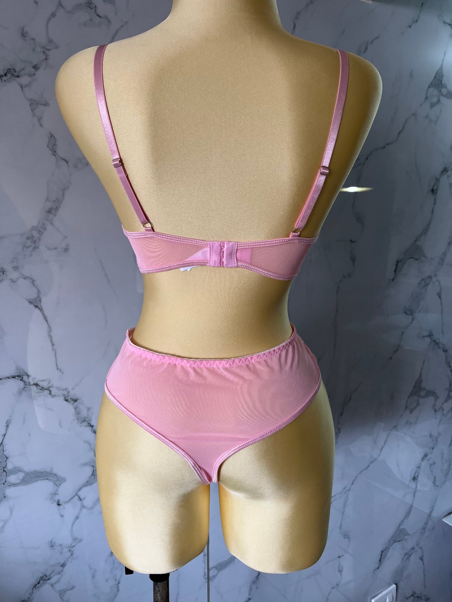 Body con bordado floral