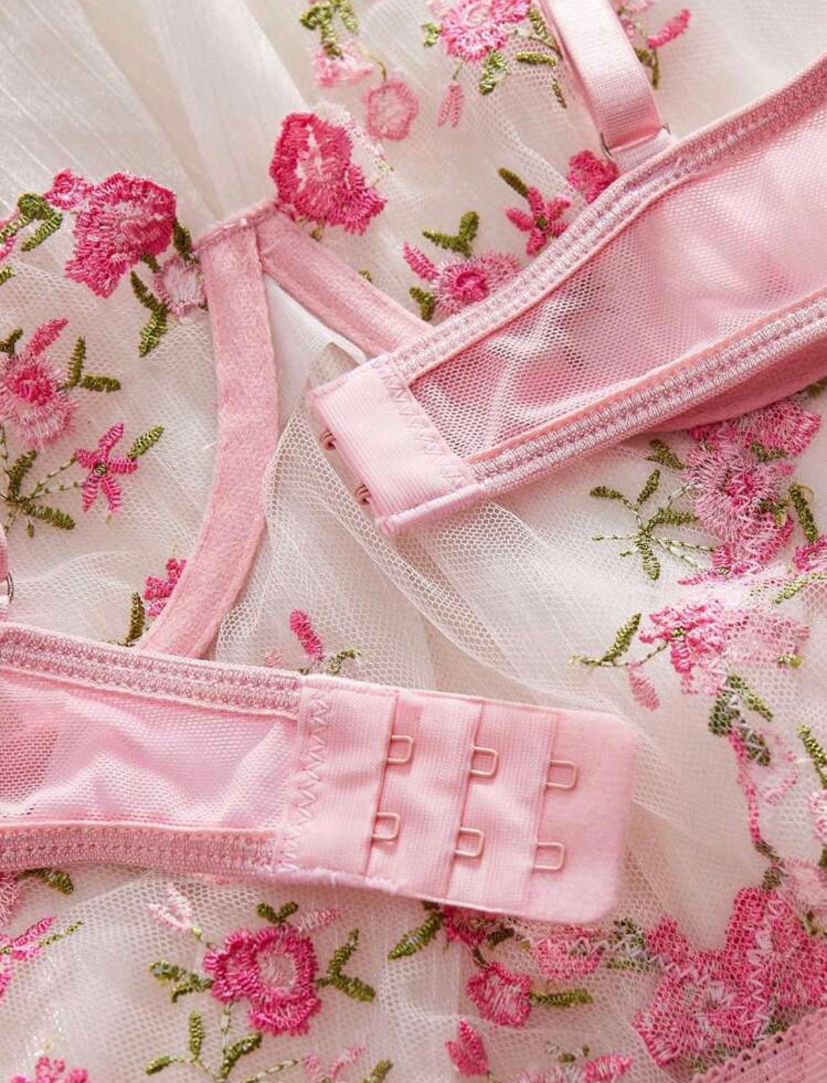Body con bordado floral