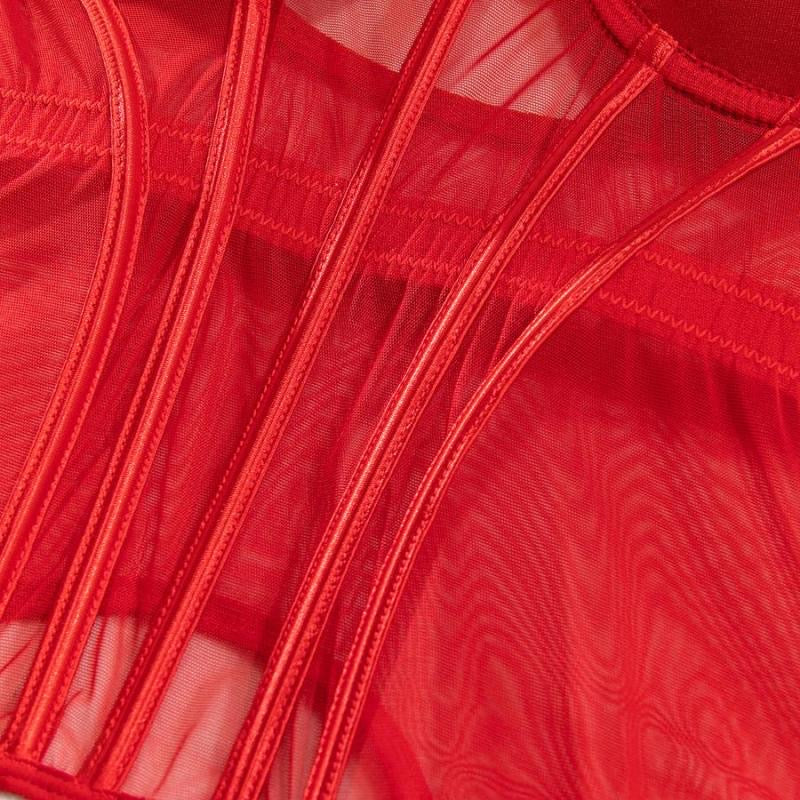 Tipo bustier con liguero