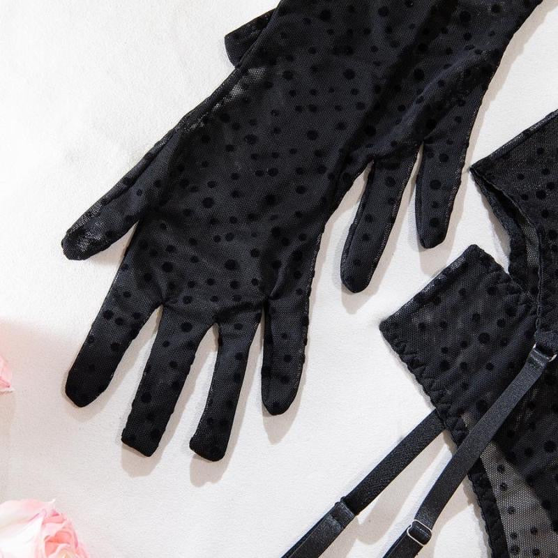 Coordinado con liguero y guantes, estampado de puntitos de terciopelo