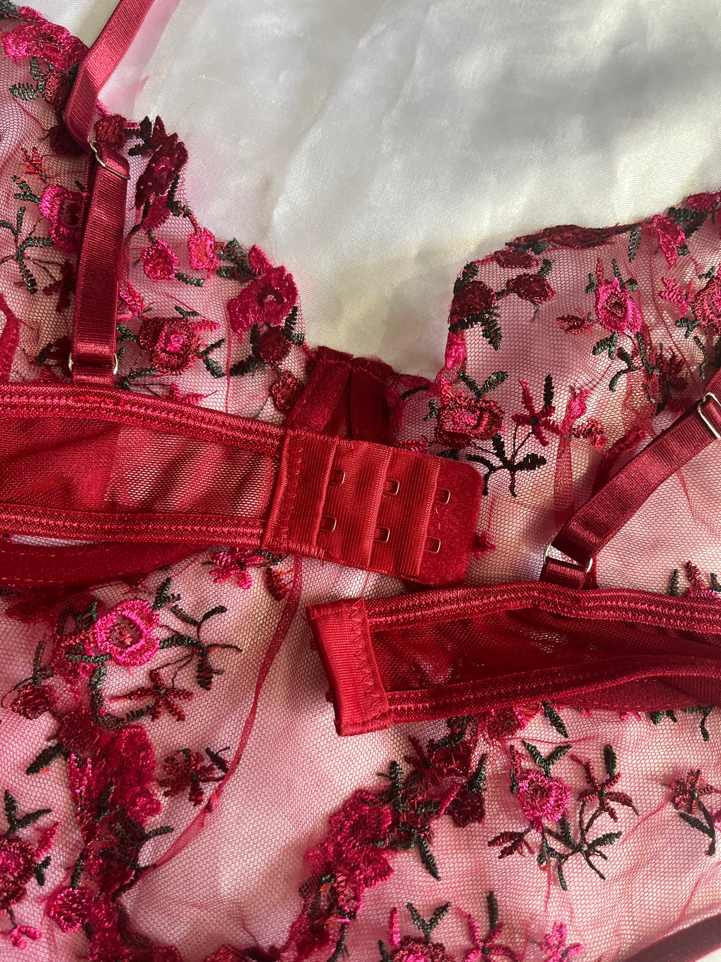 Body con bordado floral