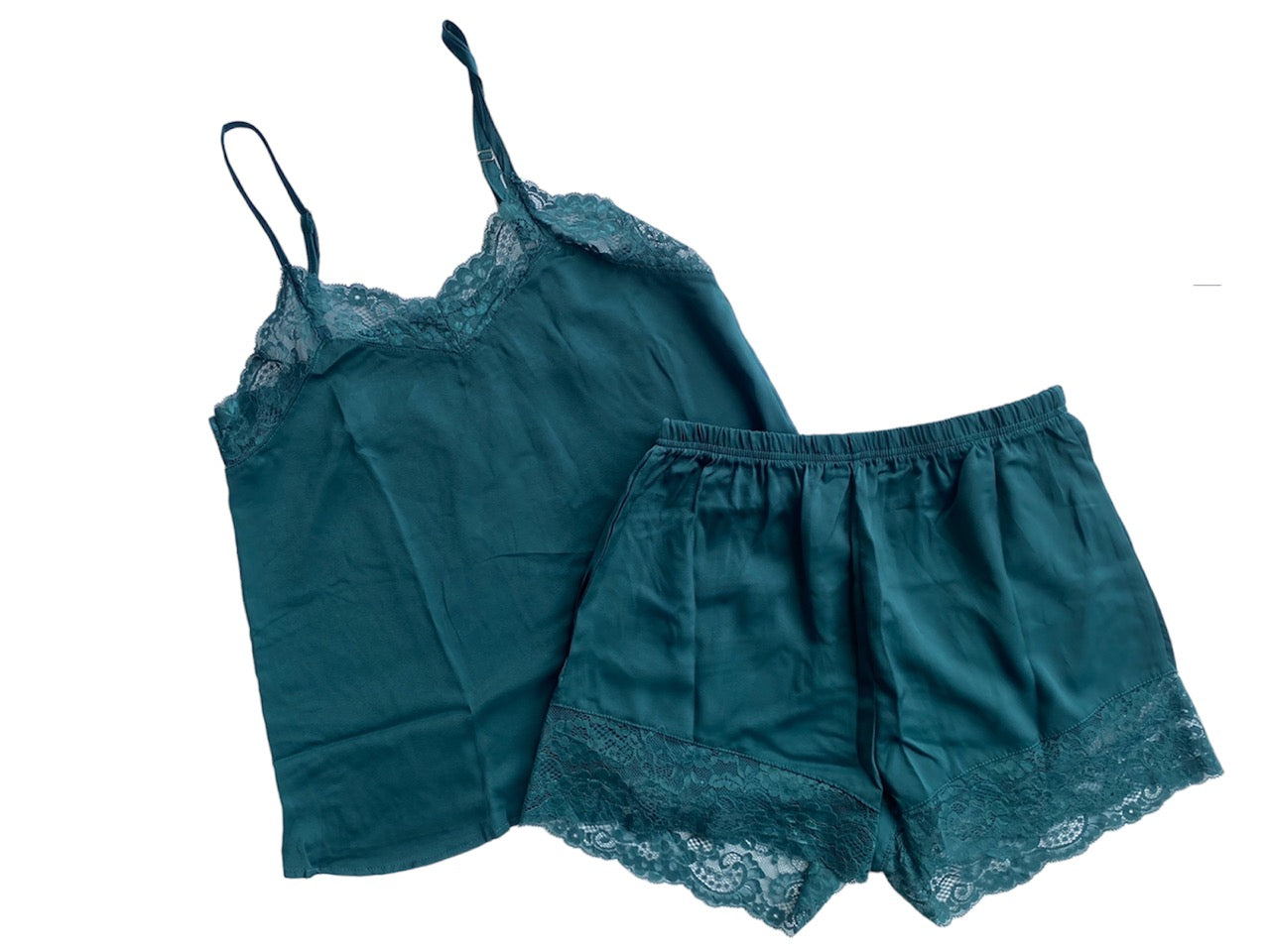 Pijama con encaje en las orillas azul marino