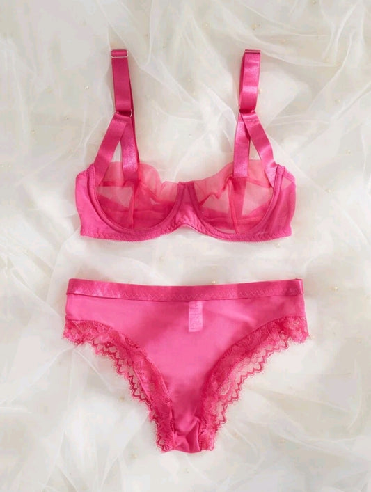 Coordinado con transparencia y elástico brilloso