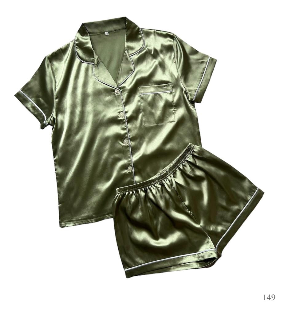 Pijama con línea decorativa