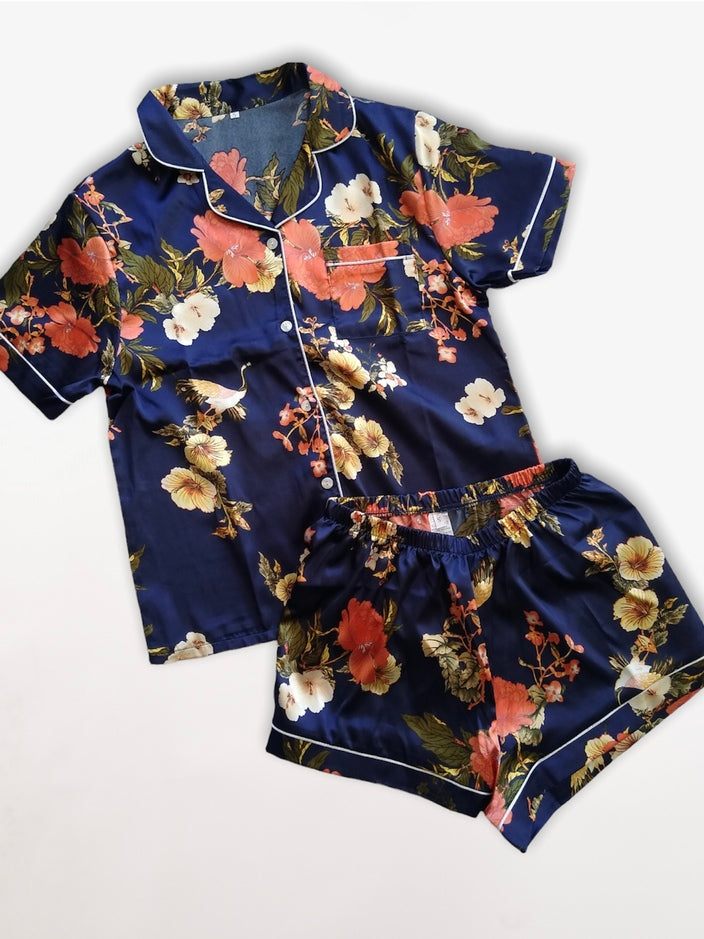 Pijama con flores naranjas