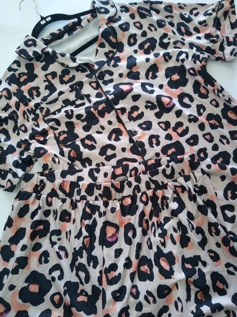 Pijama animal print durazno