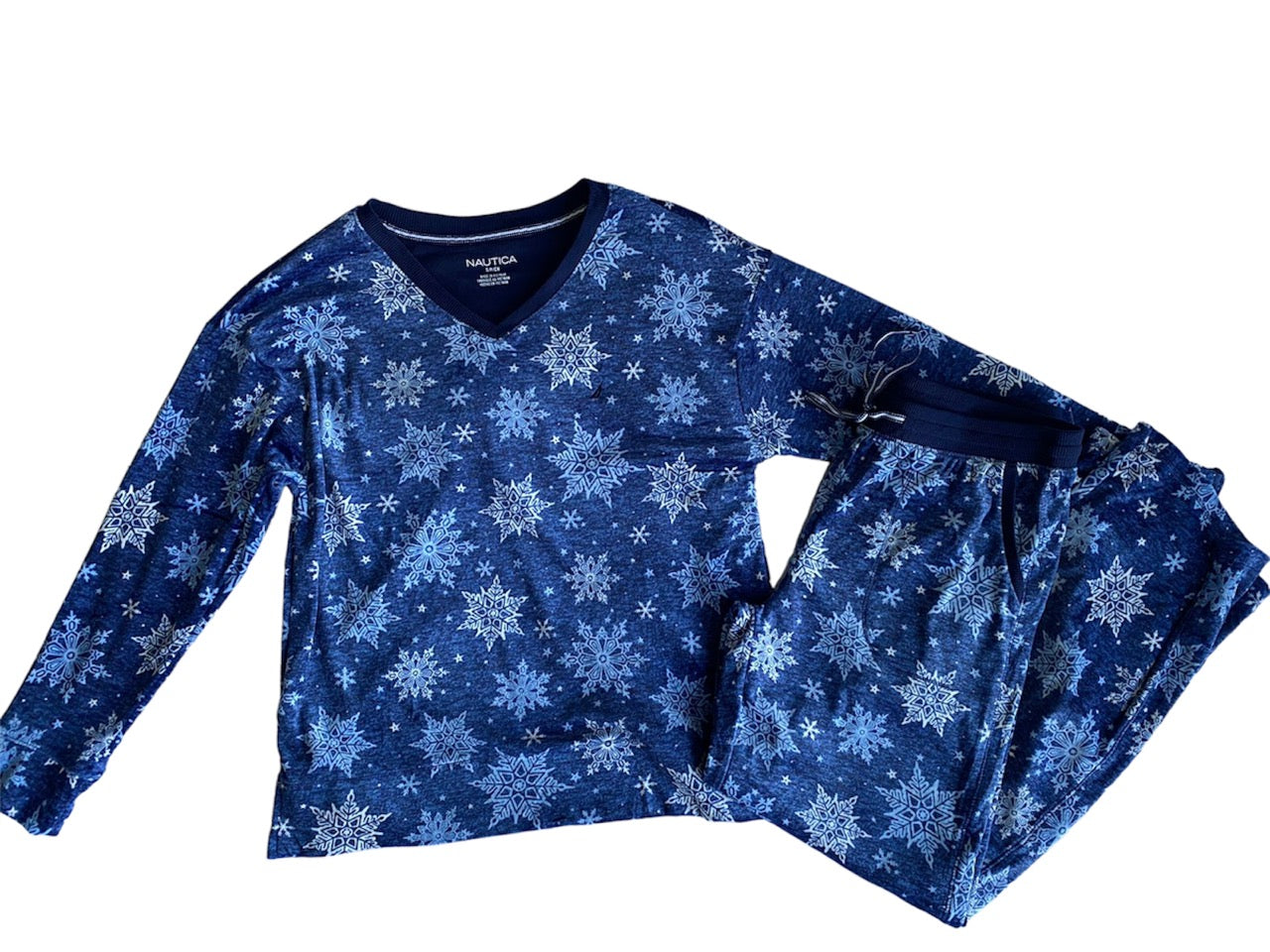 Pijama con copos de nieve