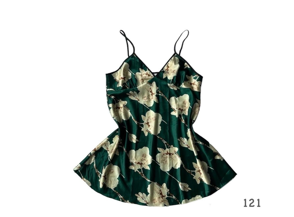 Pijama de vestido con estampado floral