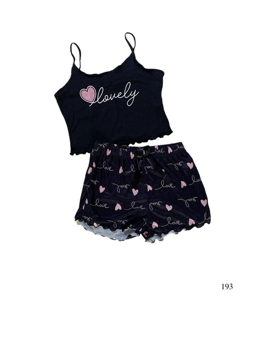 Pijama "lovely" y corazones