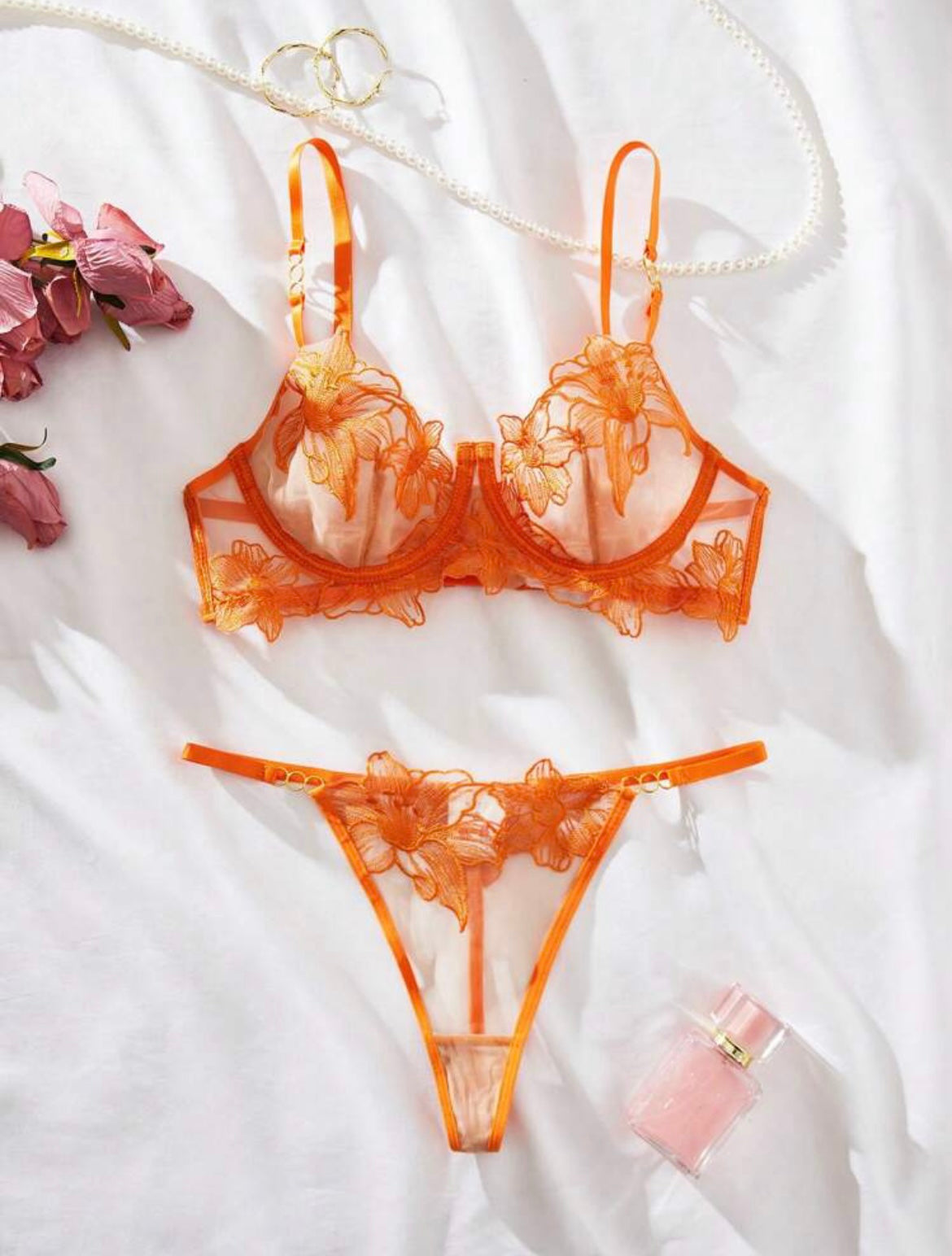 Coordinado con bordado floral