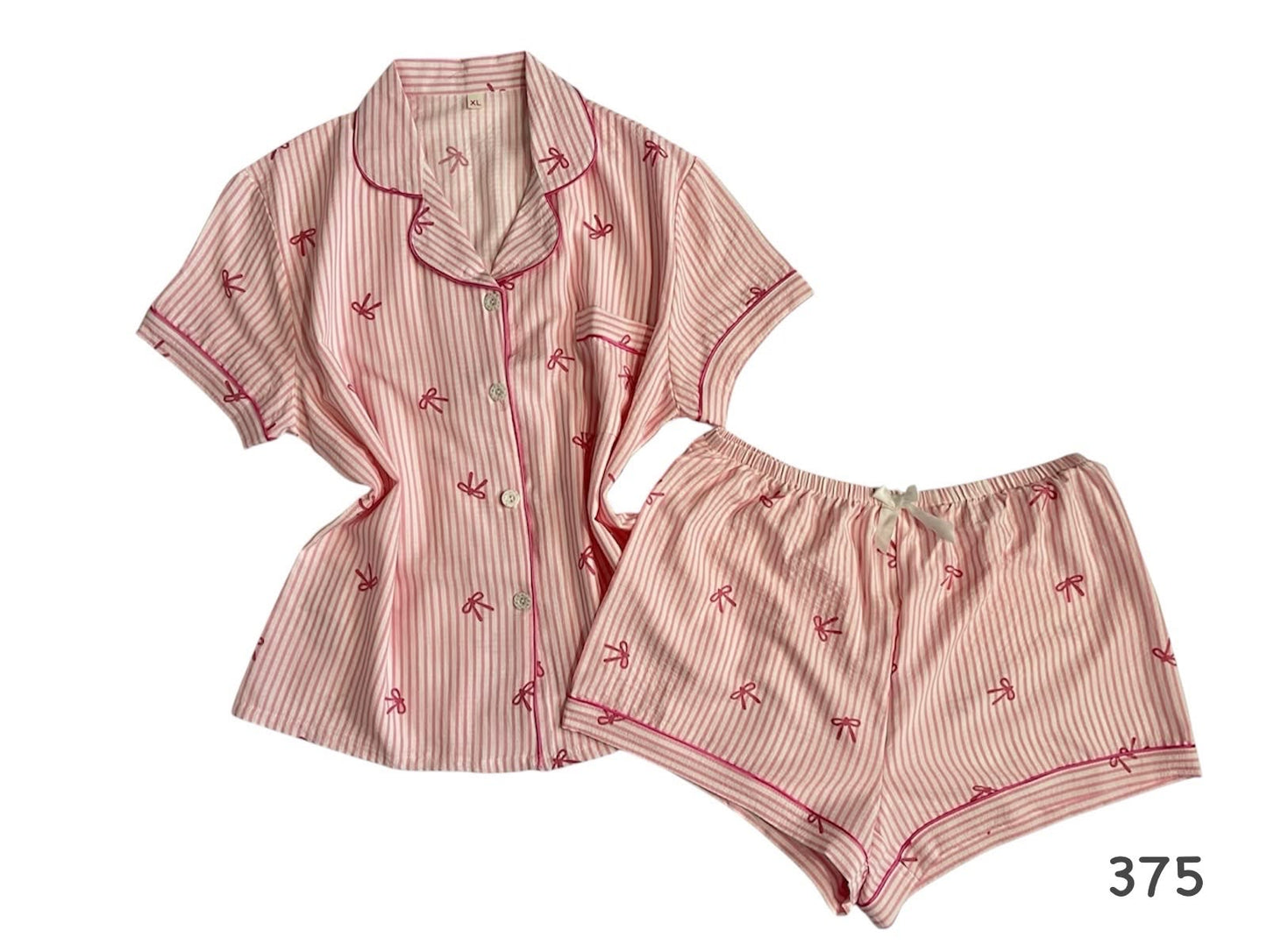 Pijama estampado de moños
