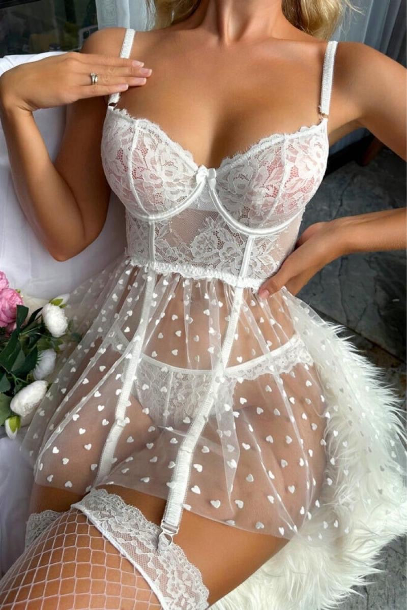 Baby doll transparente con corazones aterciopelados