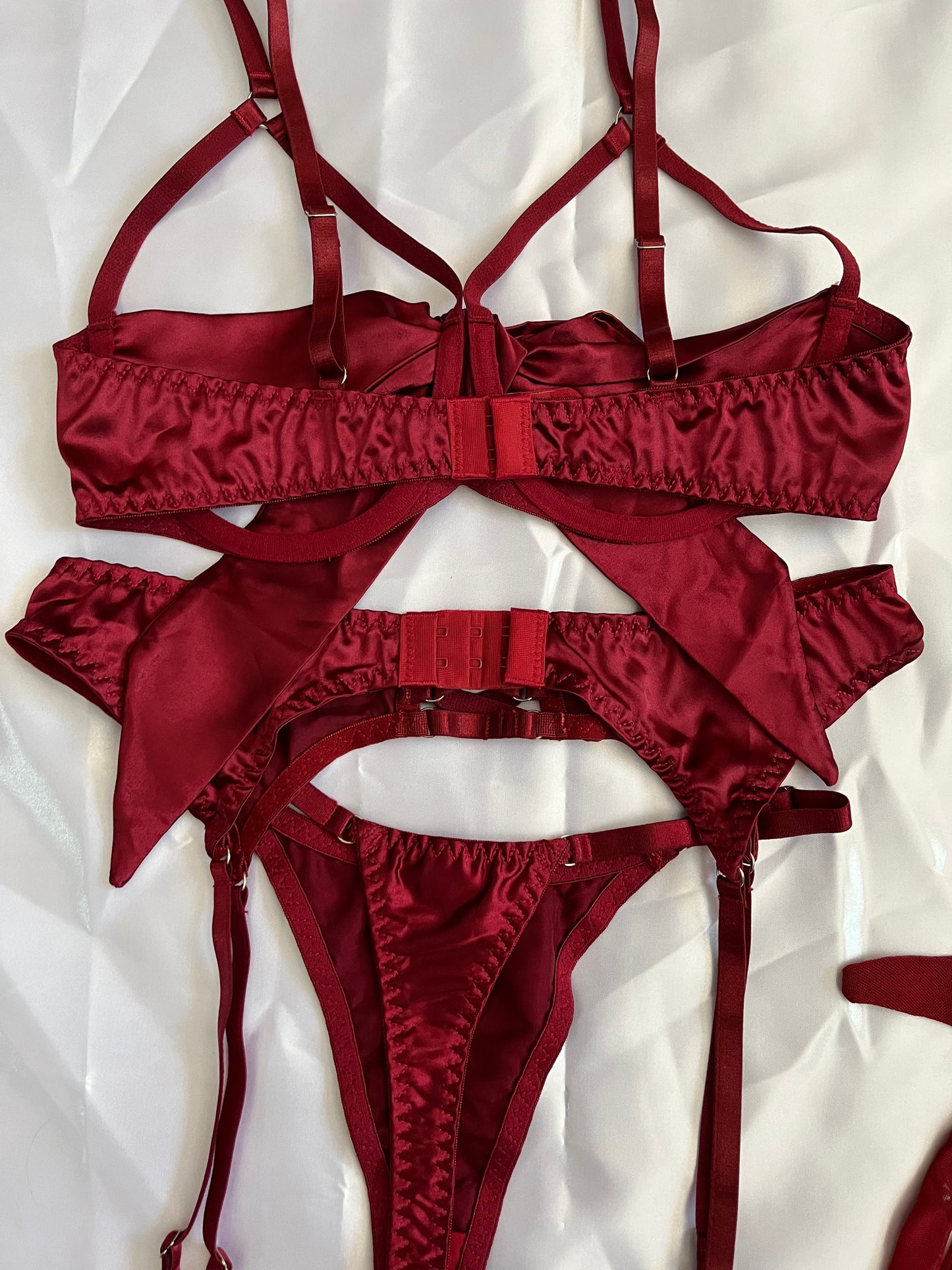 Coordinado con guantes y moño