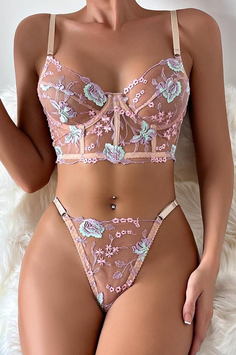 Coordinado con bordado floral peto largo