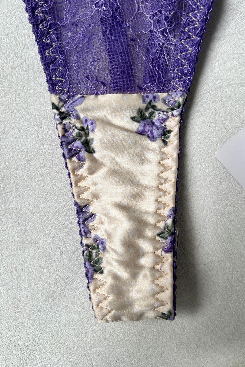 Coordinado de encaje y satín floral