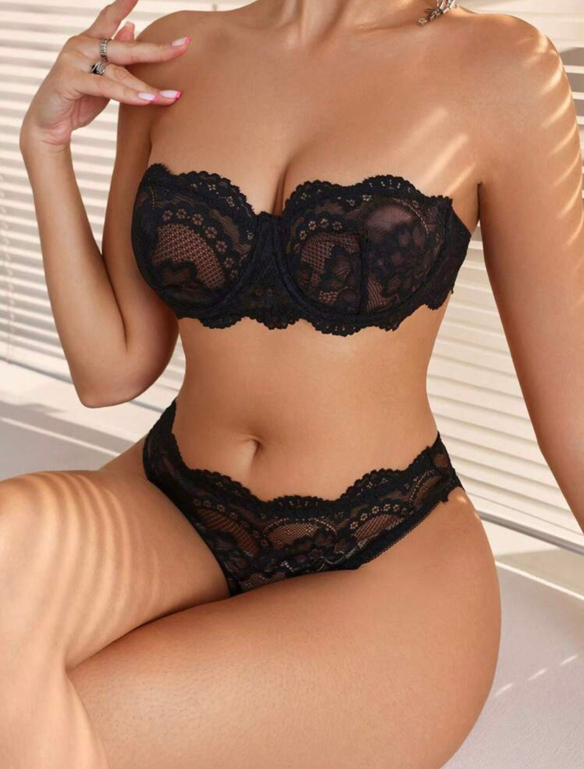 Coordinado strapless de encaje