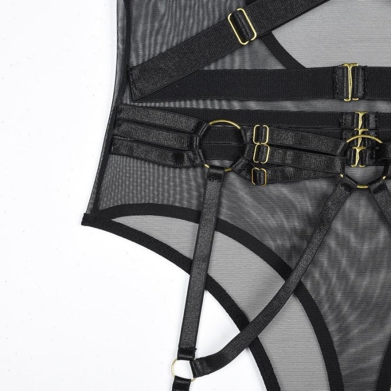 Body con arnés, choker y liguero