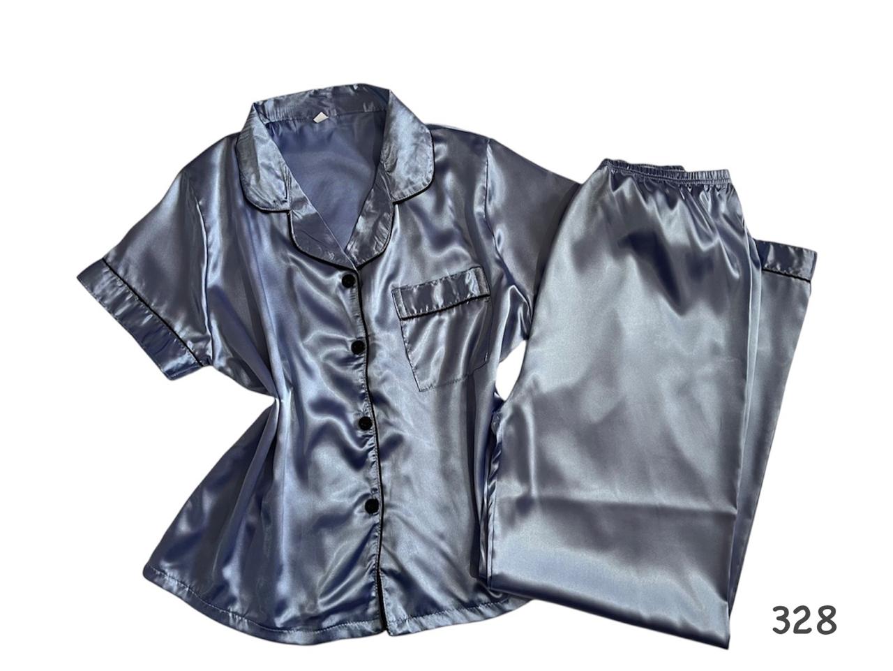 Pijama con línea decorativa