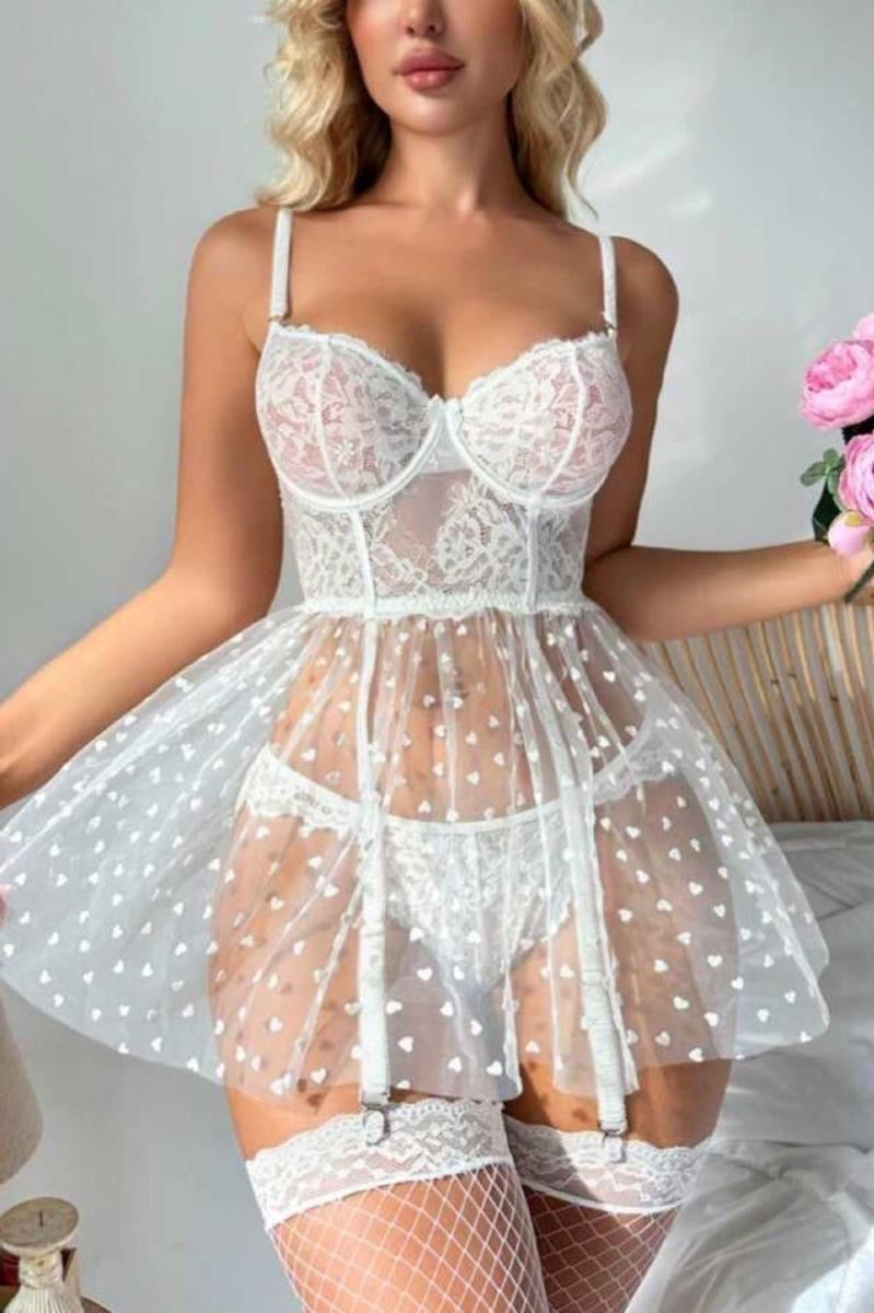 Baby doll transparente con corazones aterciopelados