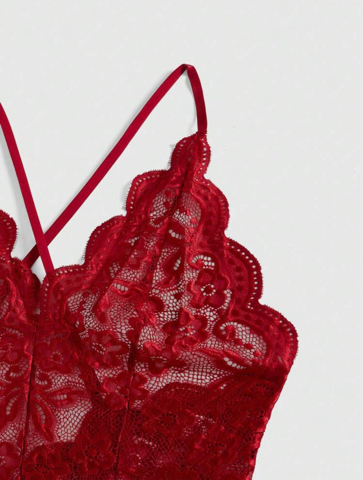 Body de encaje con espalda cruzada