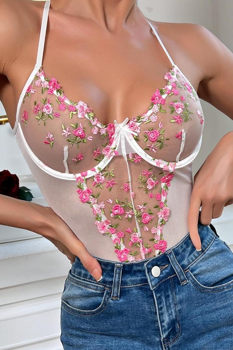 Body con bordado de flores y hojas