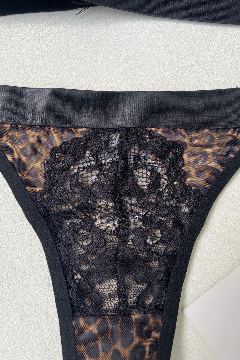Coordinado animal print con encaje