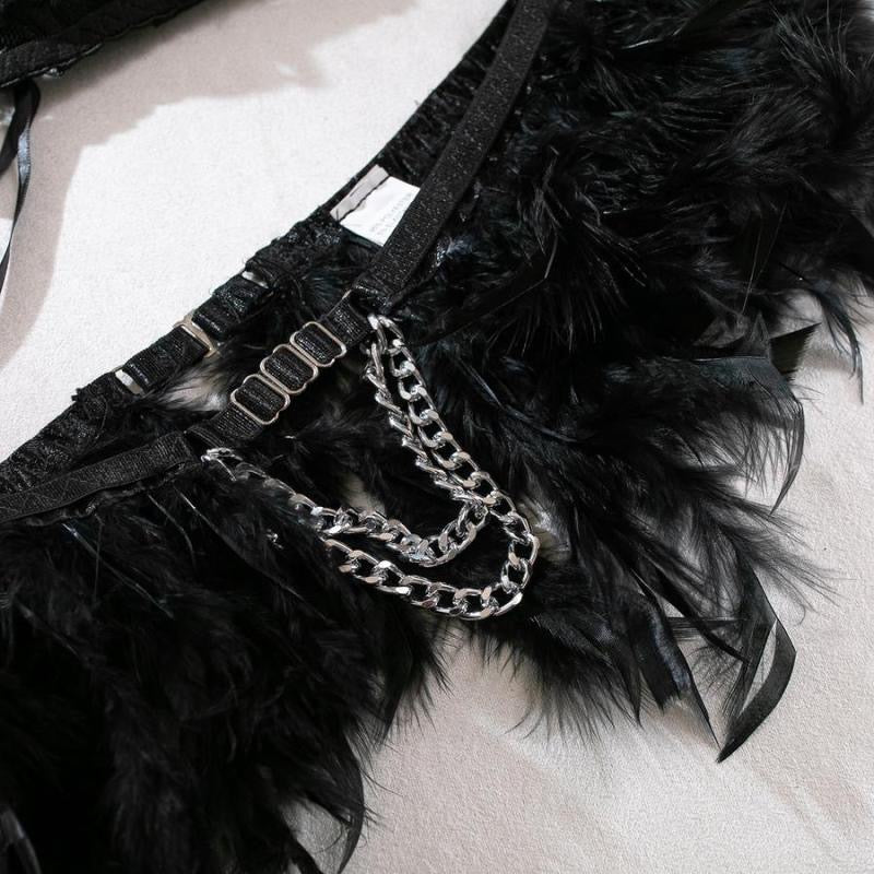 Coordinado con plumas