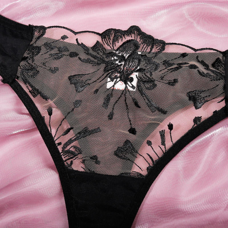 Coordinado transparencia con bordado floral