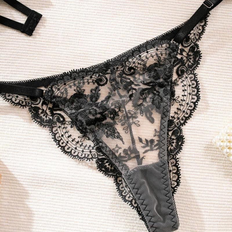 Coordinado bordado floral