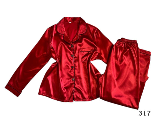 Pijama con línea decorativa