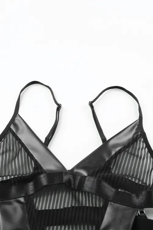 Body con liguero detalles en vinipiel