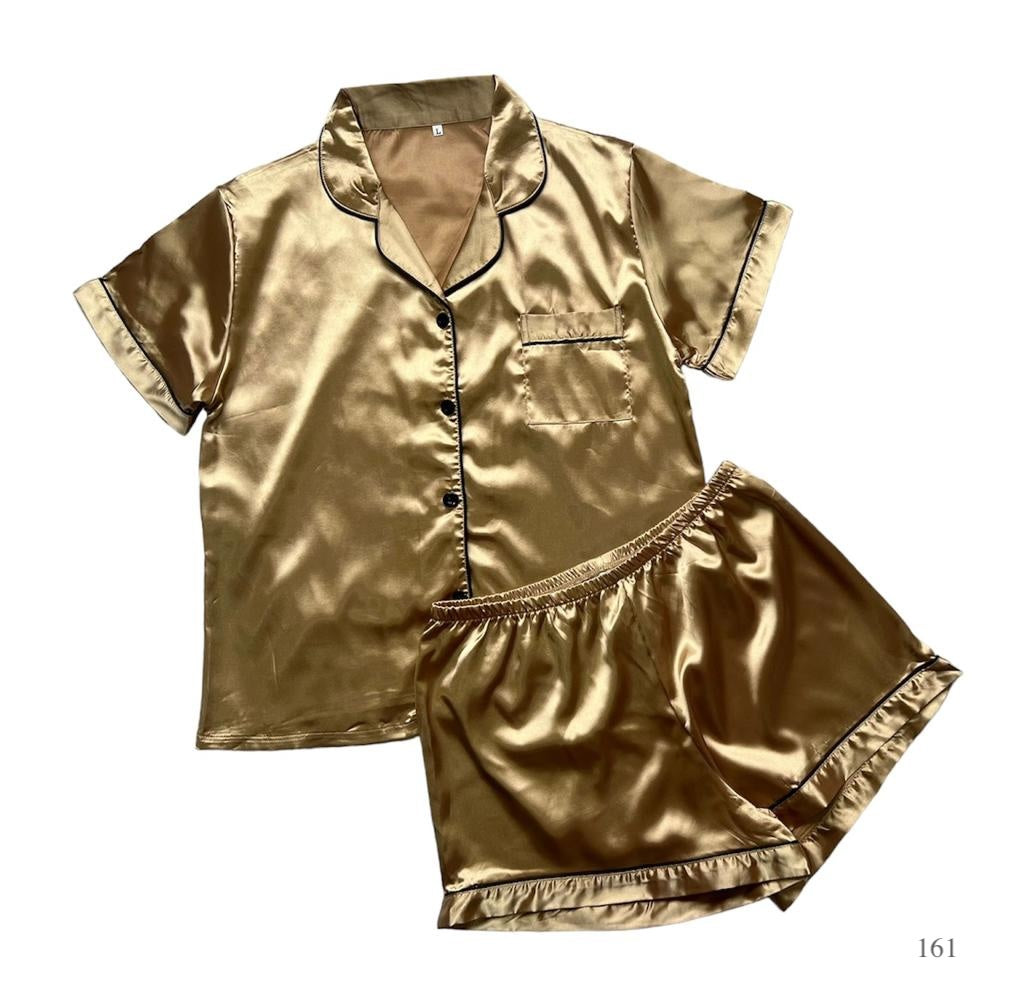 Pijama con línea decorativa
