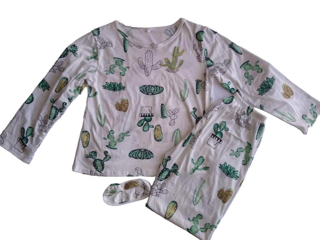 Pijama con estampado de cactus