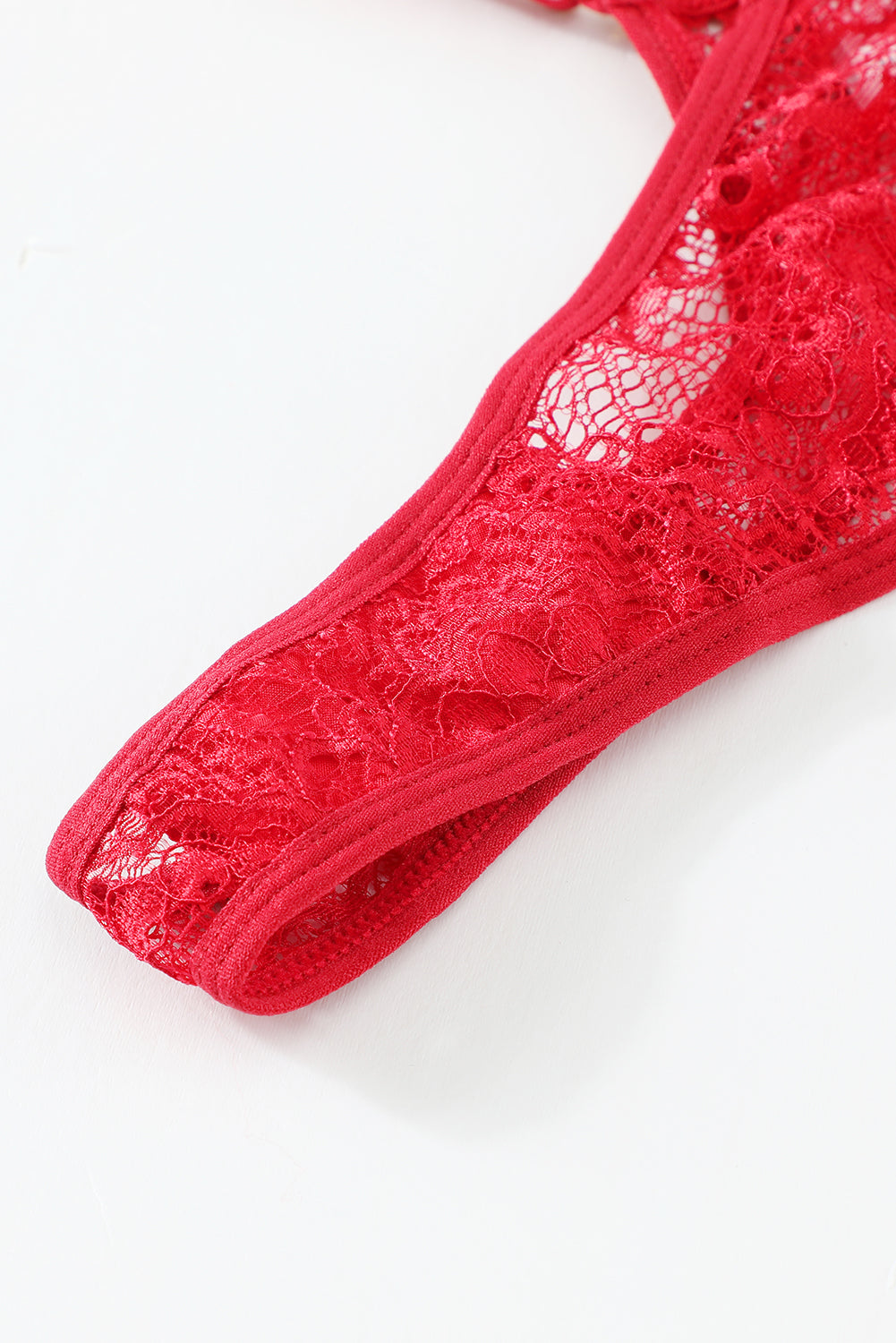 Coordinado con varilla y encaje, pantie con varias tiras