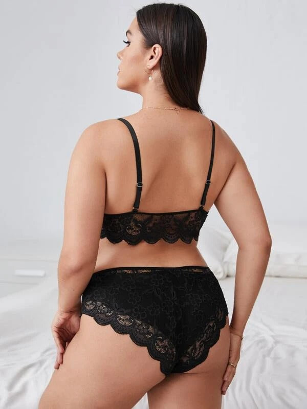 Coordinado de encaje con detalle de ondas en el bralette XL